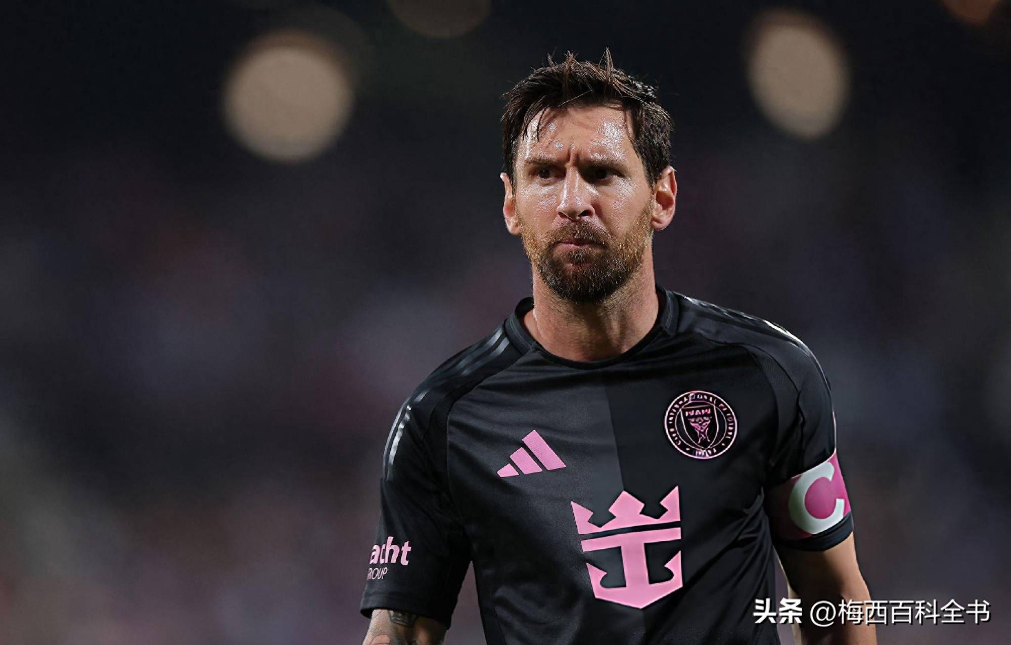 九游体育-梅西赛事官方发布赛况扑朔迷离新规，皇家马德里争议不断！的简单介绍