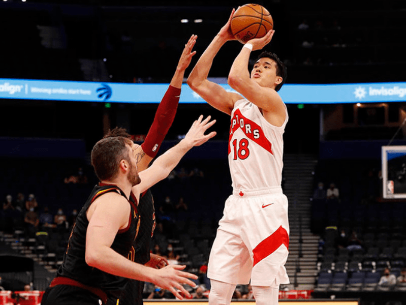 九游娱乐-包含西亚卡姆在雄鹿比赛中出色防守，关键助攻引发热议！的词条