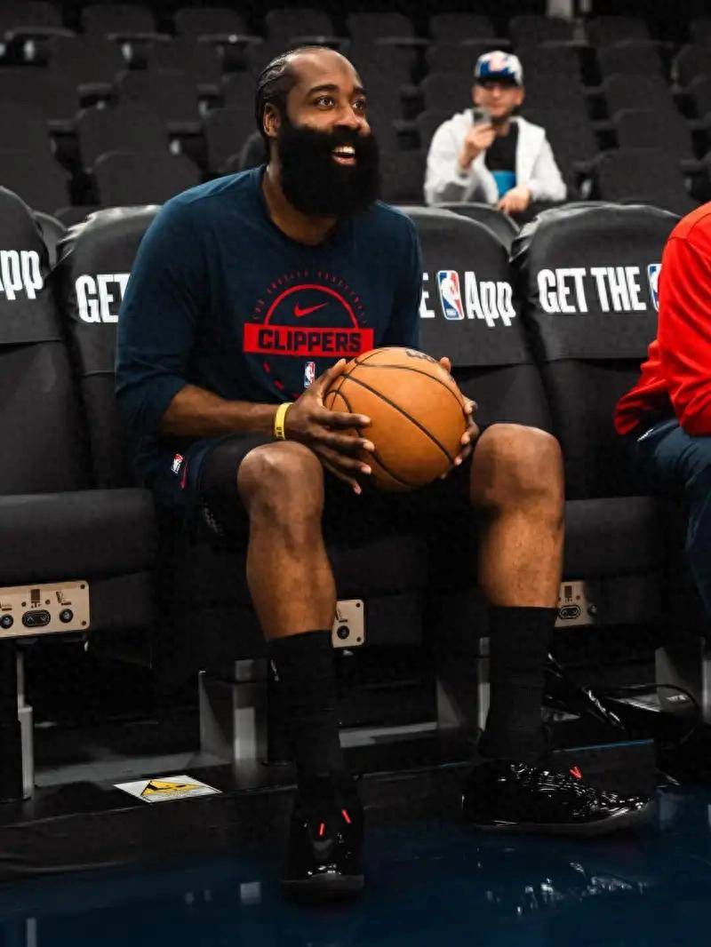 九游-关于哈登回归赛场，高光表现首场状态亮眼，澳大利亚队观众沸腾！的信息