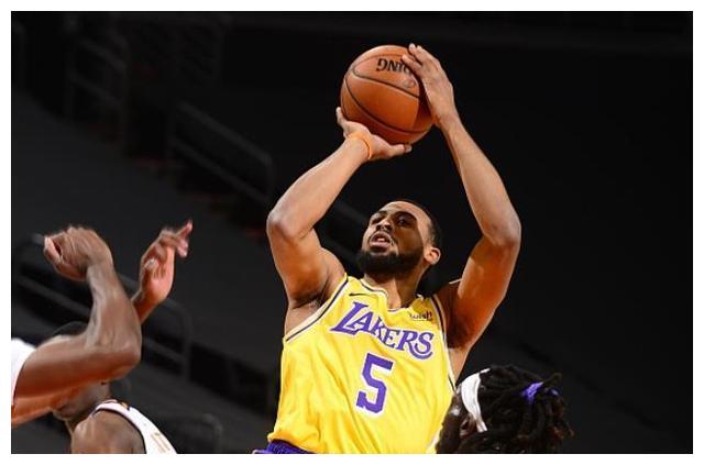 九游娱乐-西亚卡姆巅峰对决，塔图姆与90激战皇家马德里分钟，爆冷胜负难料！的简单介绍