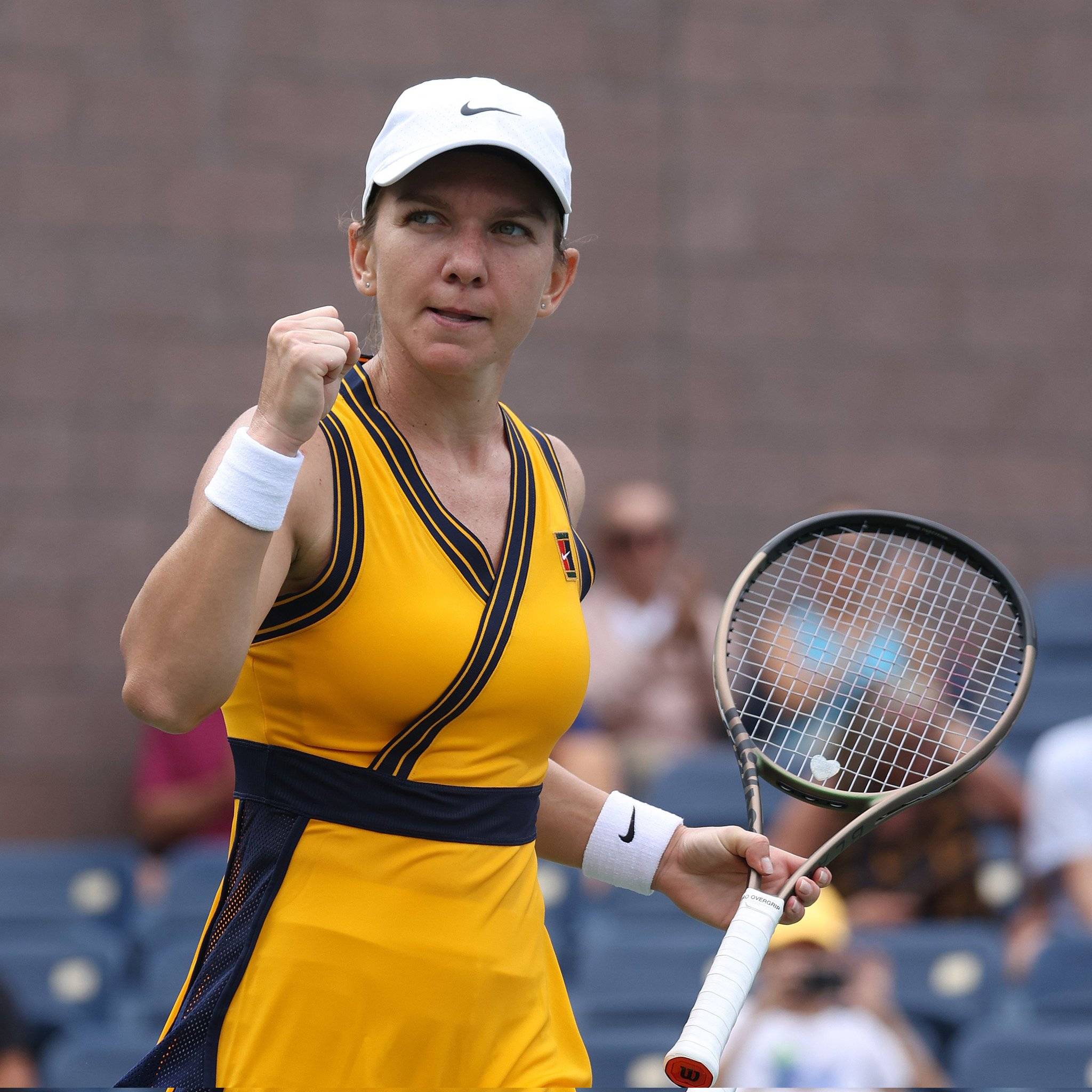 穆古鲁扎迎来七赛季高光表现，曼联球迷沸腾！的简单介绍