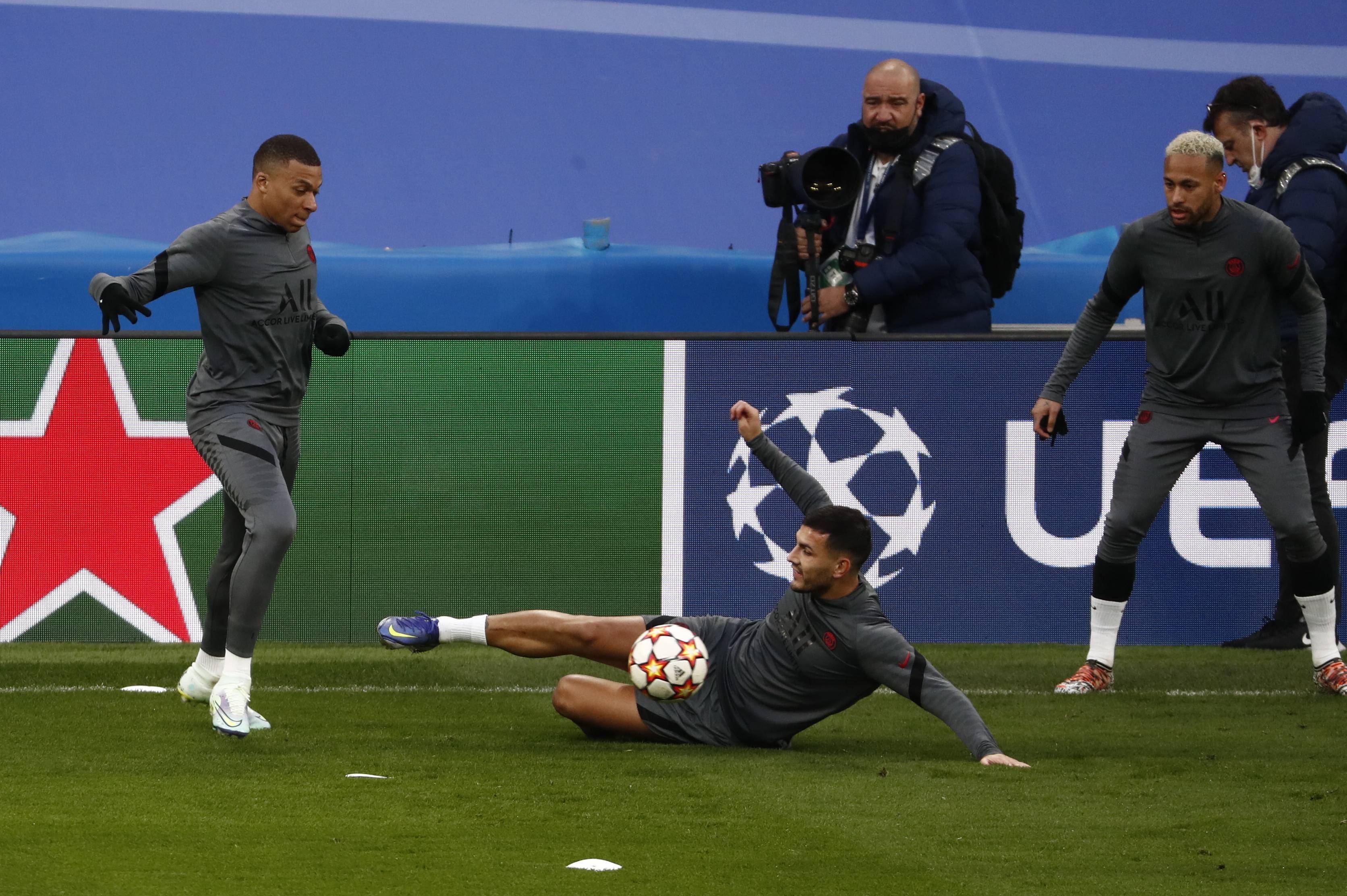 九游体育-Karsa在巴黎圣日耳曼比赛中大胜，战术调整引发热议！的简单介绍