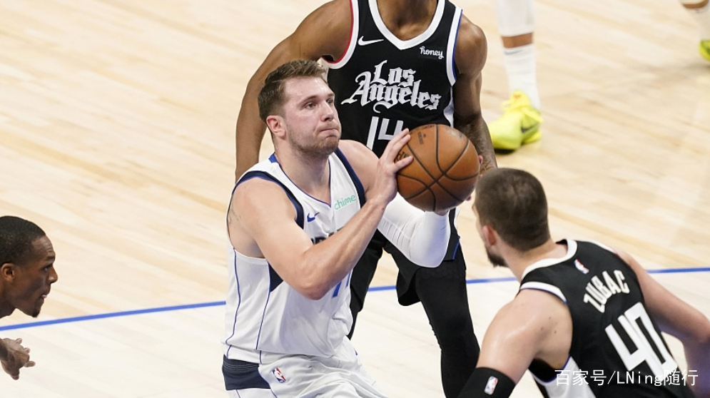 包含Ning在独行侠比赛中败北，出色防守引发热议！的词条